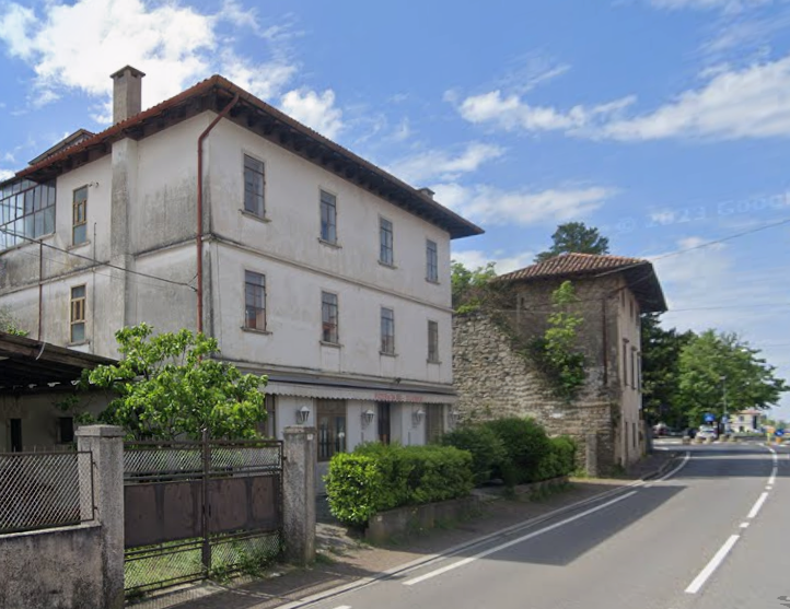 Realizzazione Esclusiva Realizzazione Esclusiva