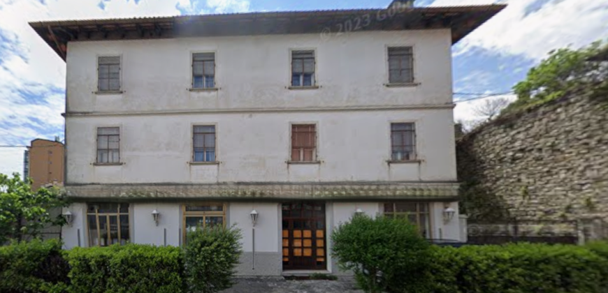 Realizzazione Esclusiva Realizzazione Esclusiva