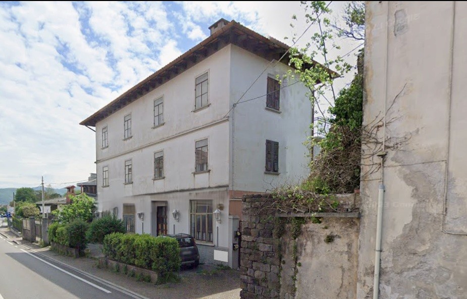 Realizzazione Esclusiva Realizzazione Esclusiva