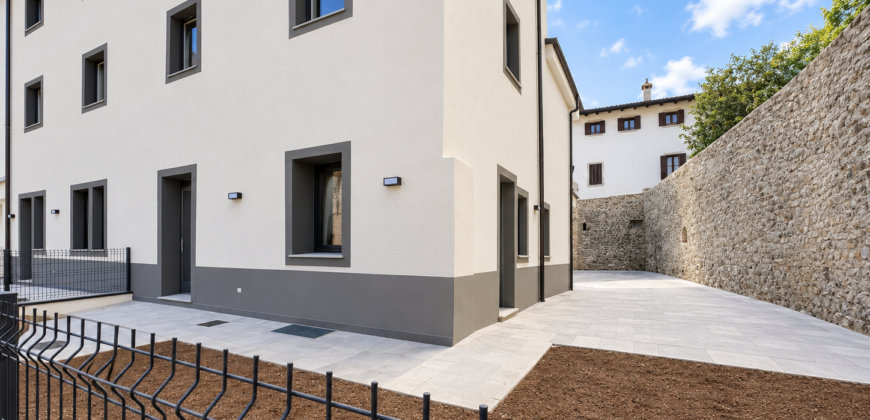 Nuovo Bicamere In Centro